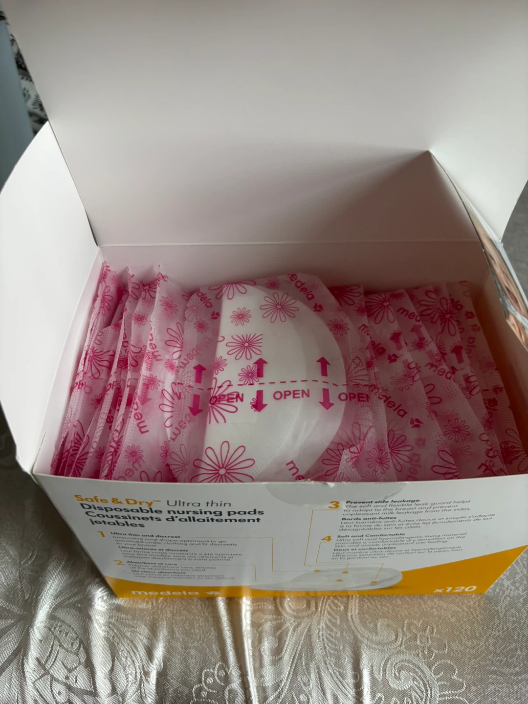 Medela Safe & Dry Nursing Pads + Purelan Lanolin Cream - photo 2
