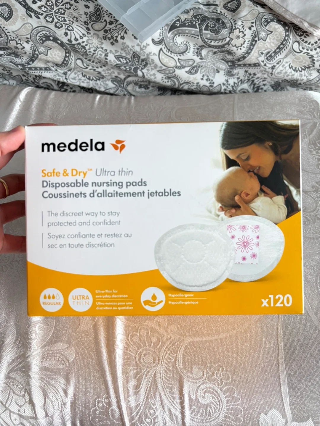 Medela Safe & Dry Nursing Pads + Purelan Lanolin Cream