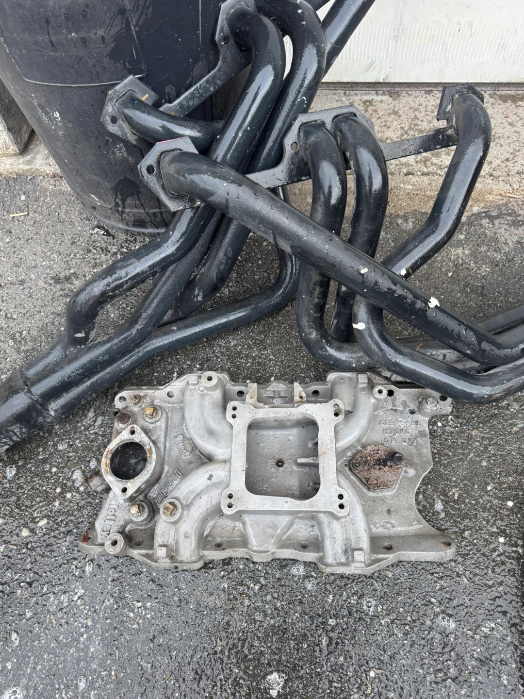 Holley Street Dominator Intake Manifold & Headers