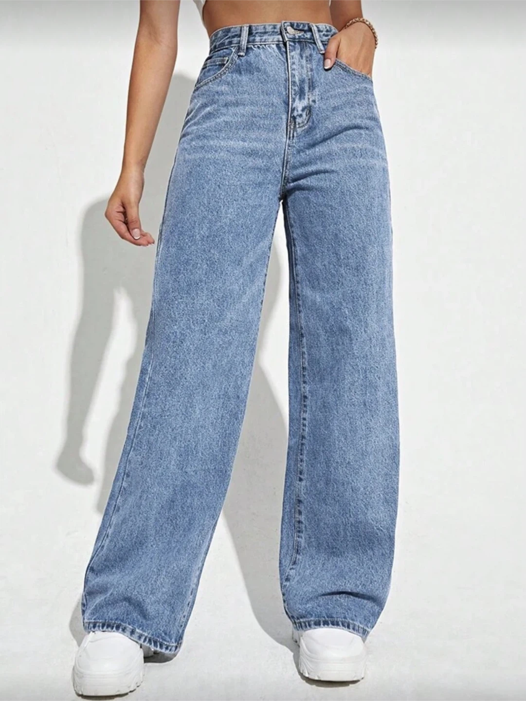 Wide Leg Jeans - Light Wash Denim