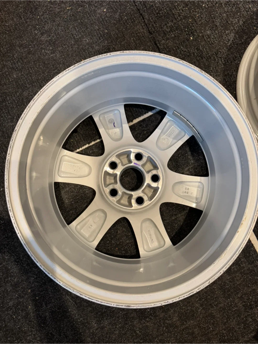 New OEM Toyota Alloy Rims 17 inch (2 available) image indicator(2)