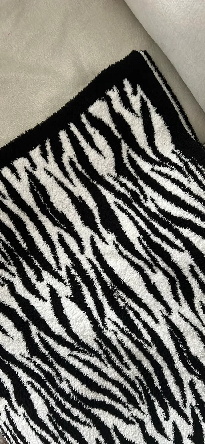 Barefoot Dreams CozyChic Zebra Blanket image indicator(2)
