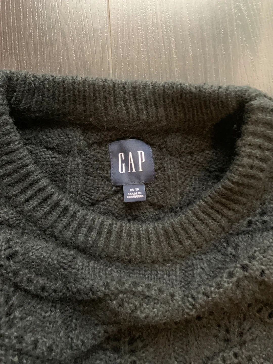 GAP XS Sweater image indicator(3)