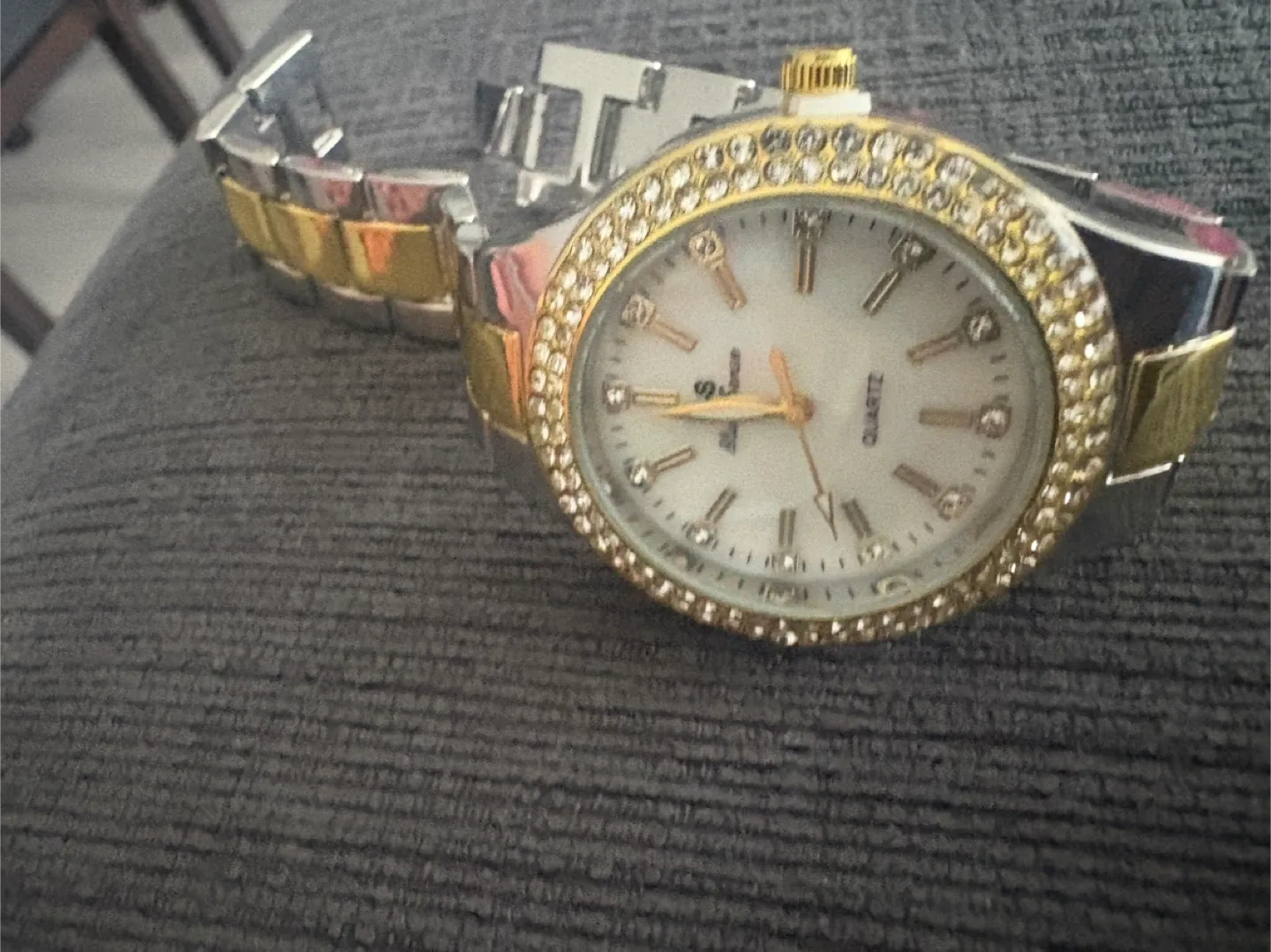 B-S Blue Sense Quartz Watch. Silver and gold- silver image indicator(7)