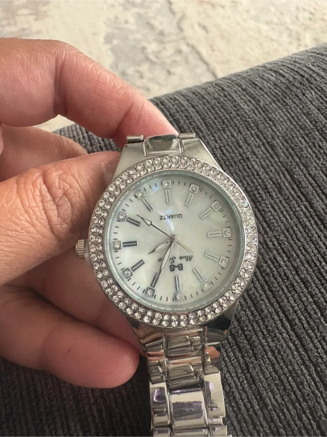 B-S Blue Sense Quartz Watch. Silver and gold- silver image indicator(10)