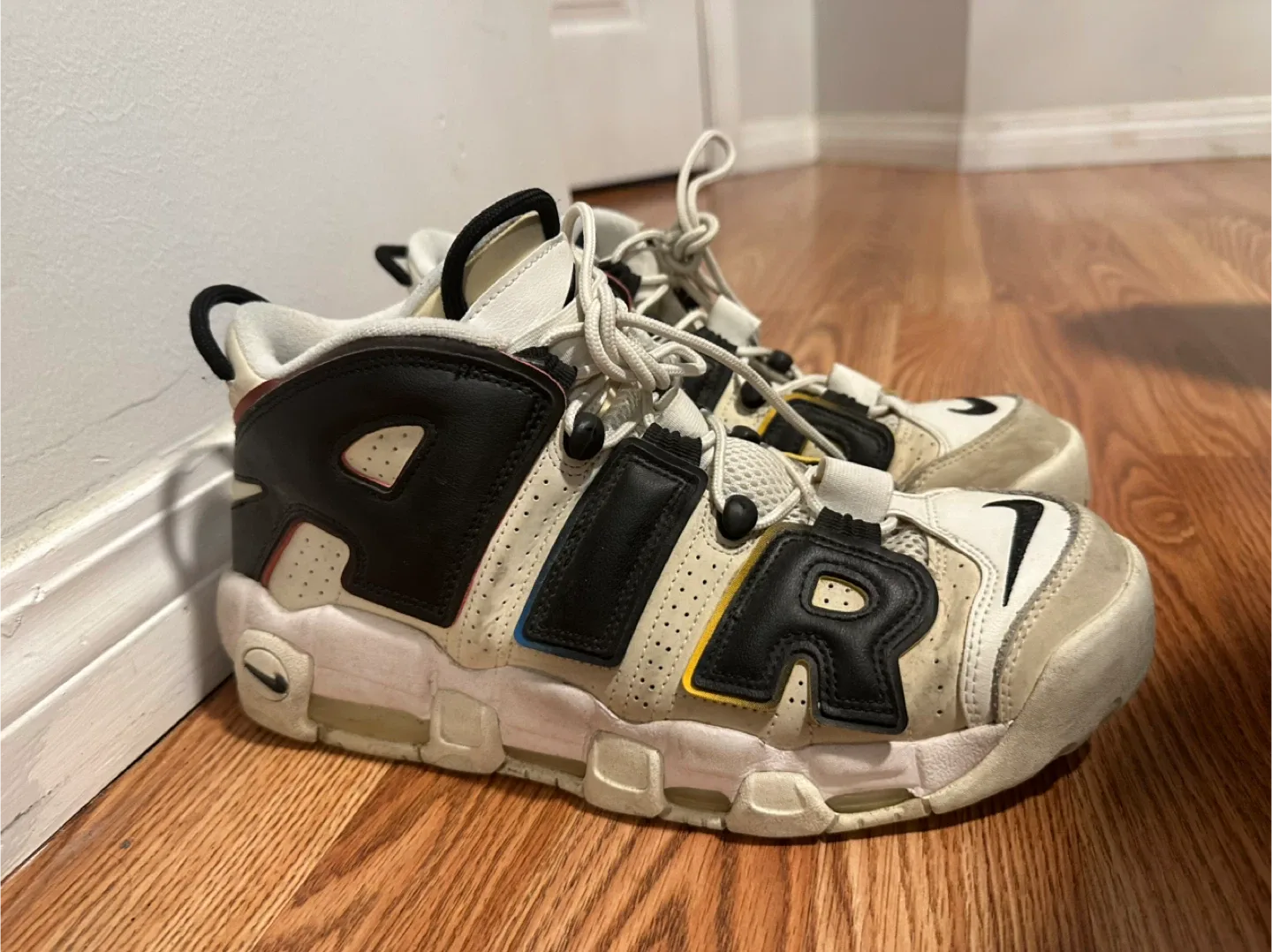 Nike Air More Uptempo Shoes image indicator(2)