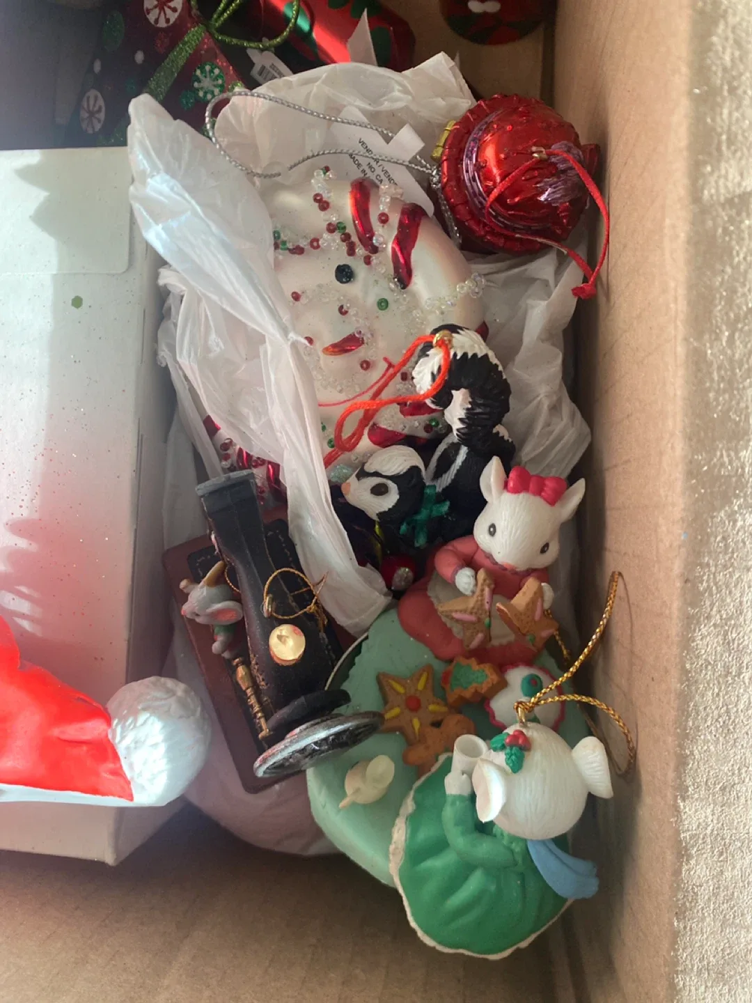 Christmas Ornaments image indicator(5)