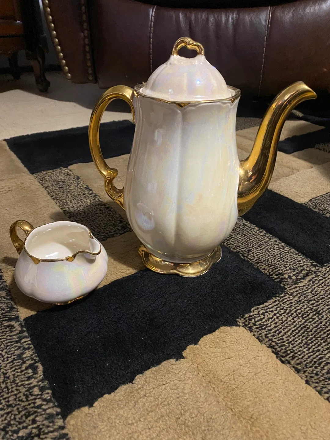 Vintage Tea Pot and Creamer Set