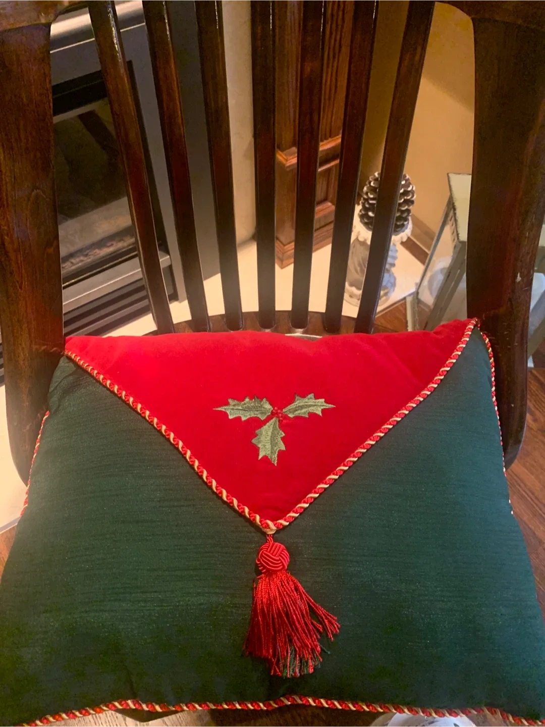 Christmas Decorative Pillow - Red & Green image indicator(5)
