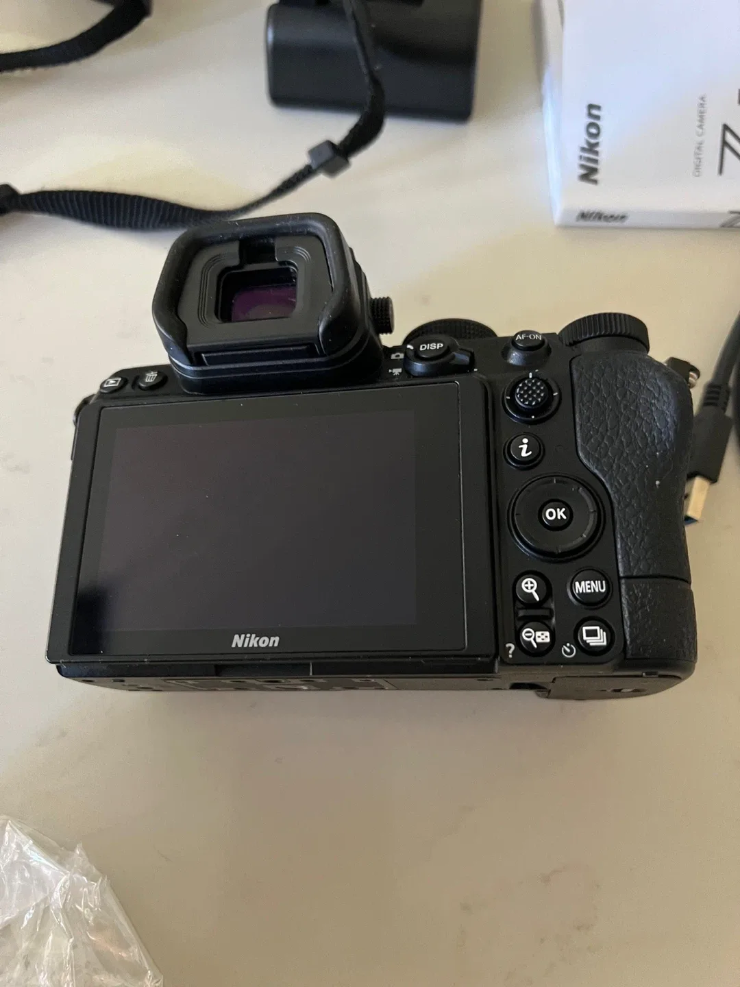 Nikon Z5 Mirrorless Camera Complete Set image indicator(4)