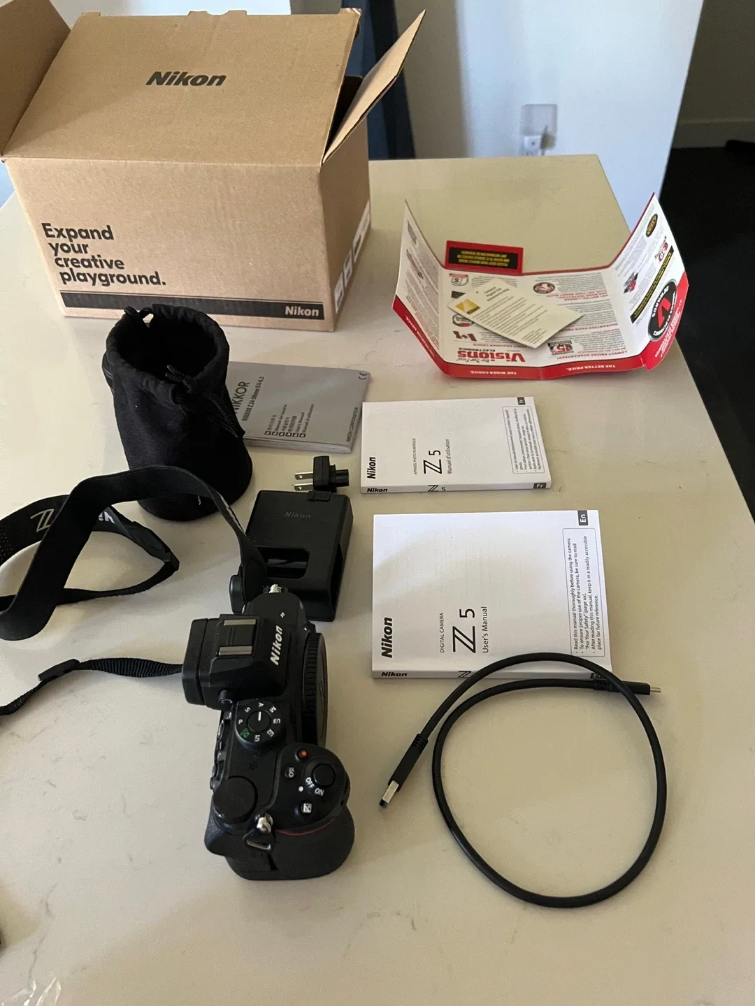 Nikon Z5 Mirrorless Camera Complete Set image indicator(2)