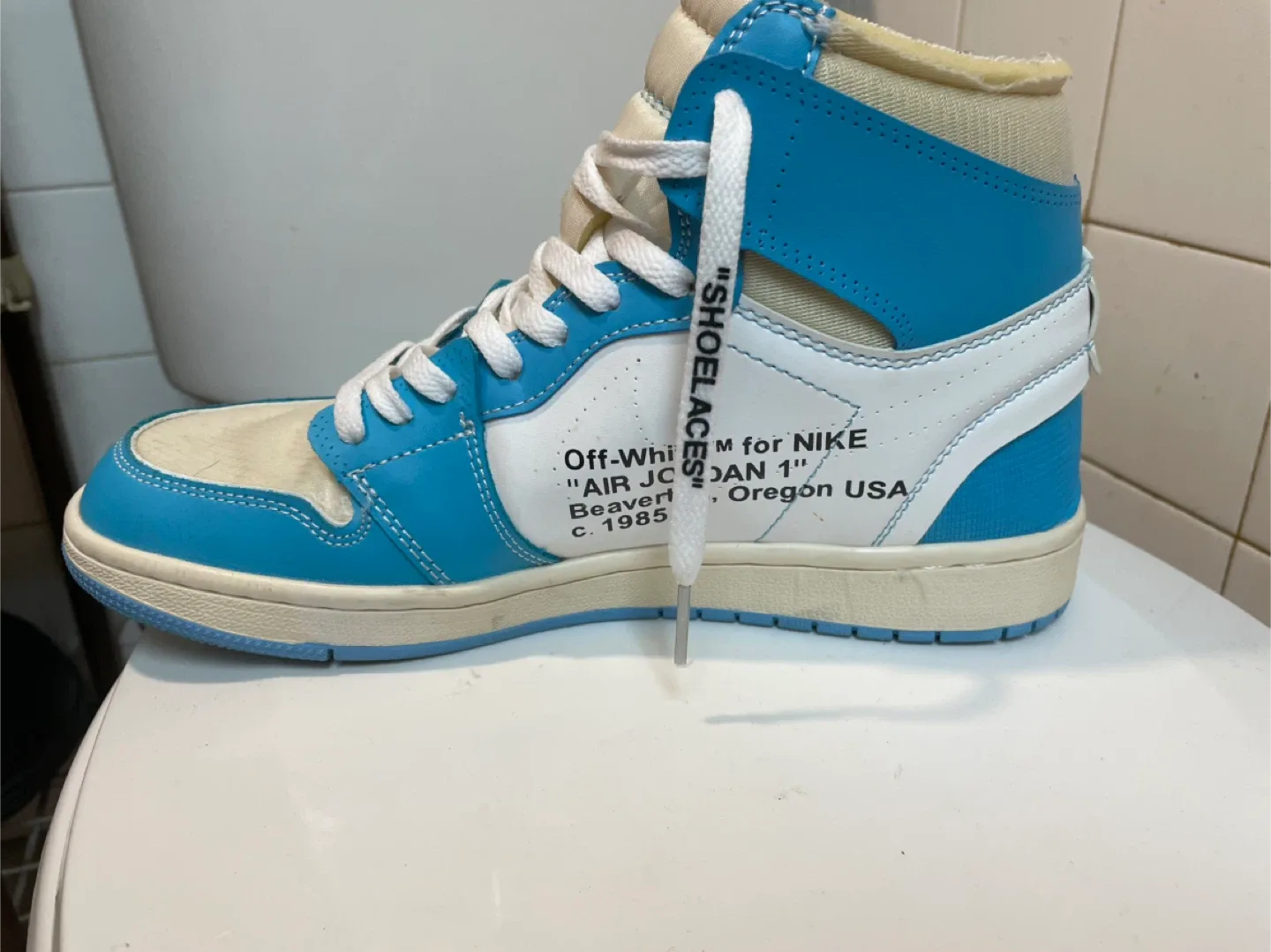 Nike Air Jordan 1 x Off-White UNC image indicator(2)