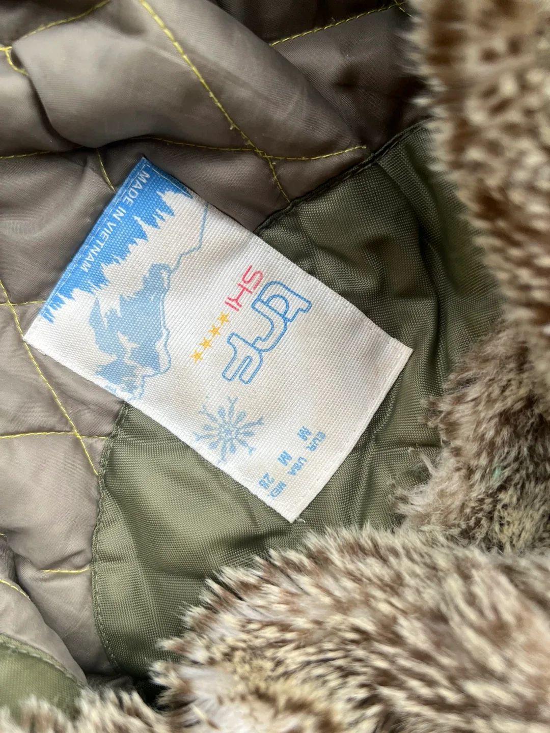 Zara RCF Ski Jacket - Size M image indicator(4)