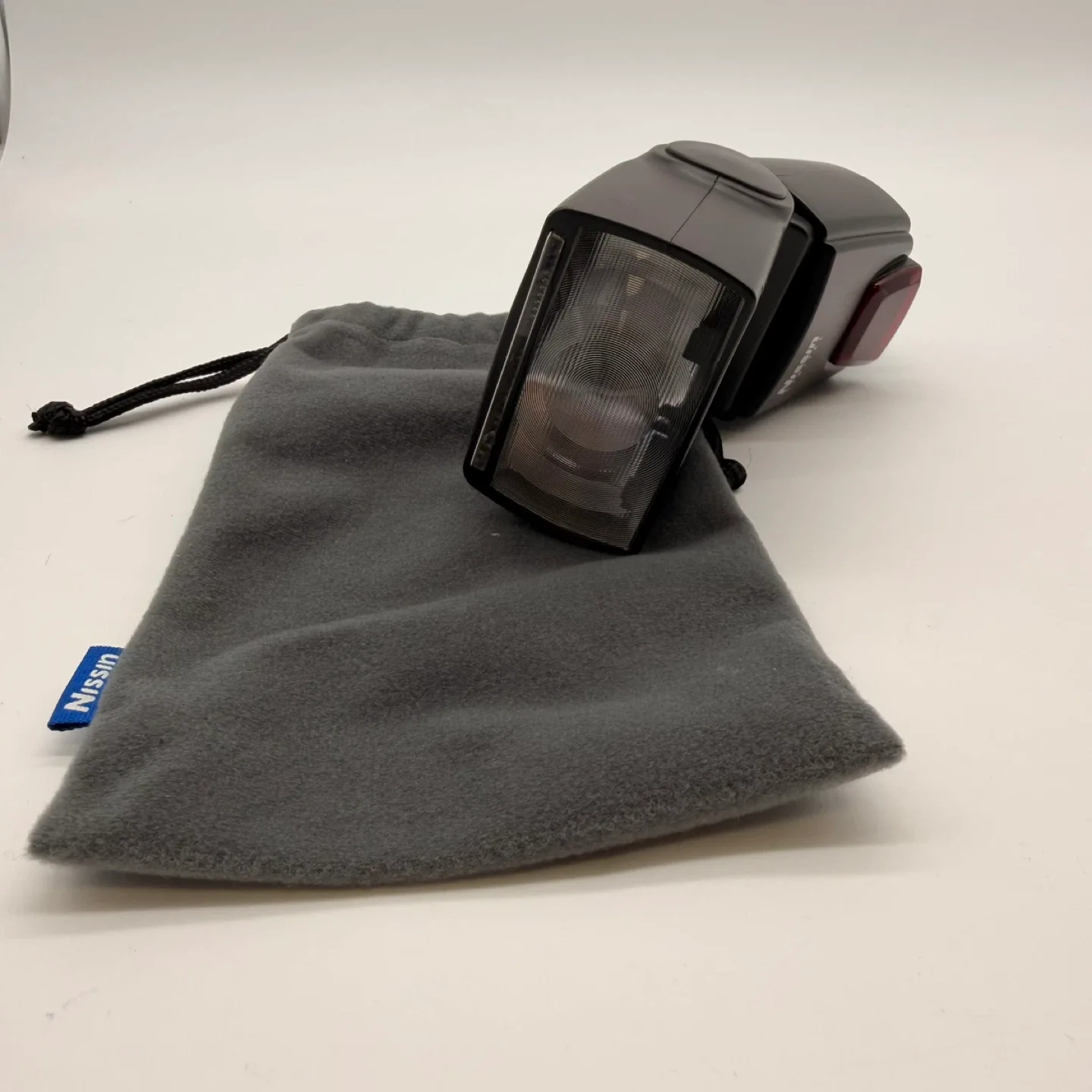 Nissin Di622 Flash for Canon E-TTL Cameras – Excellent Condition image indicator(4)