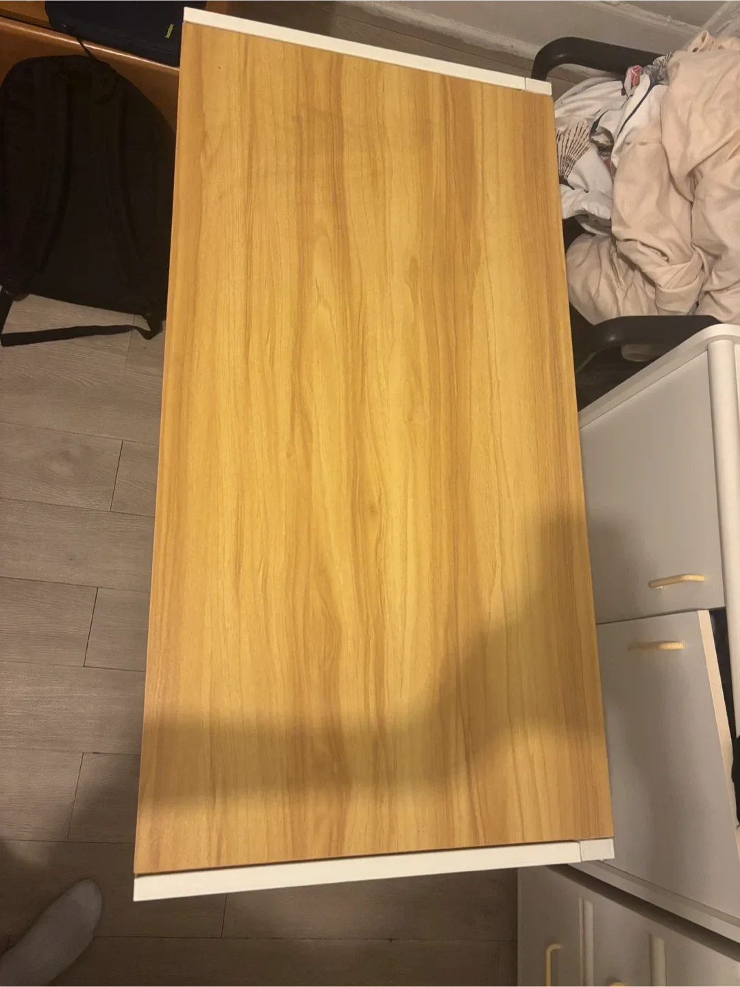 Wooden Top Desk with White Frame image indicator(2)