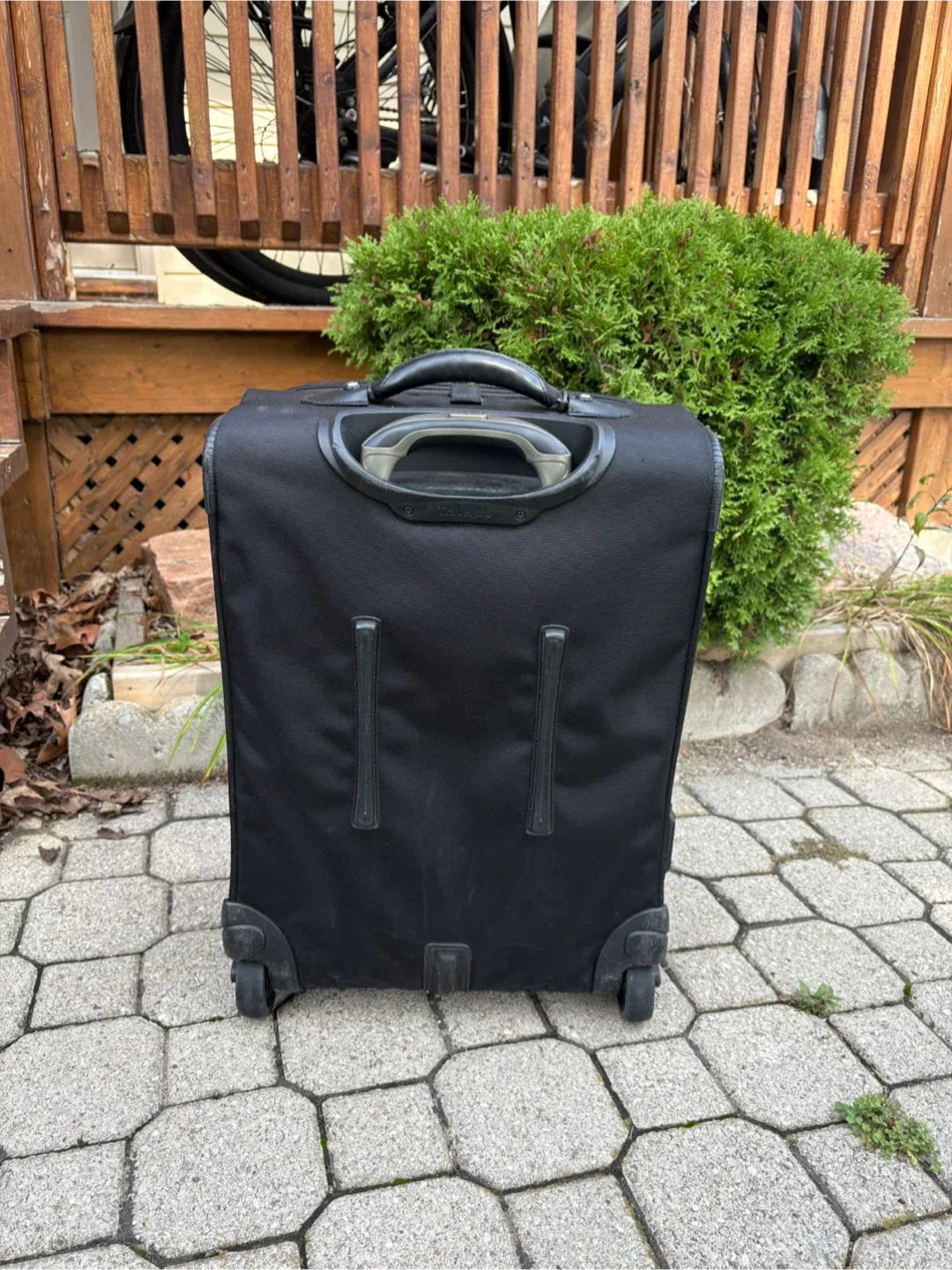 Travelpro Maxlite 5 carry-on suitcase image indicator(3)