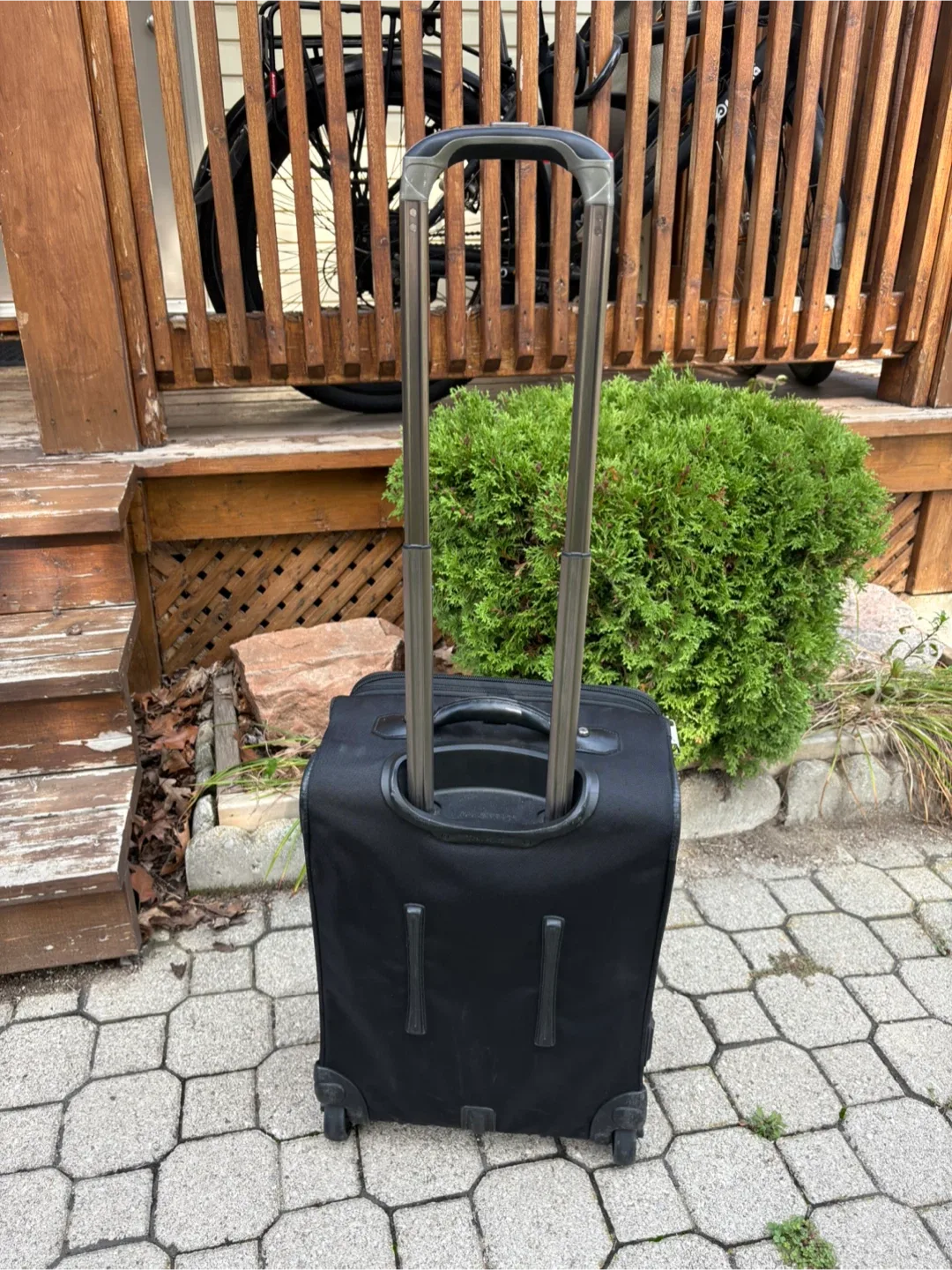 Travelpro Maxlite 5 carry-on suitcase image indicator(4)