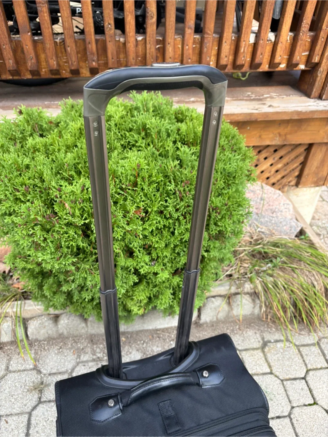 Travelpro Maxlite 5 carry-on suitcase image indicator(7)