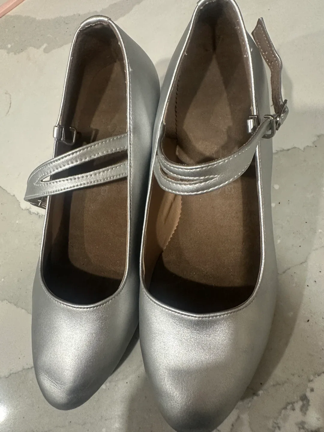 Silver dance shoes Heels - Size 35 image indicator(3)