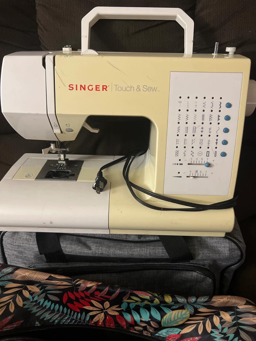 Singer Touch & Sew Sewing Machine