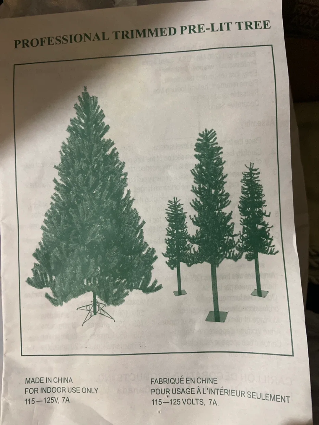 Pre-Lit Artificial Christmas Tree image indicator(6)