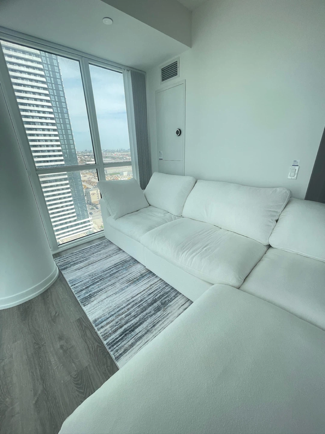 White Modular Sectional Sofa - photo 2