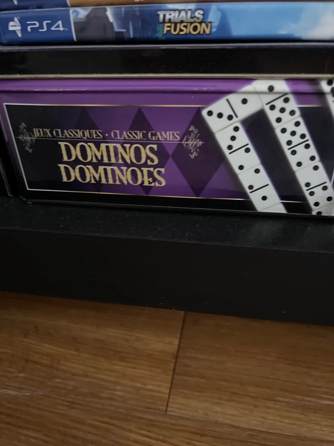 Classic Games Dominoes thumbnail
