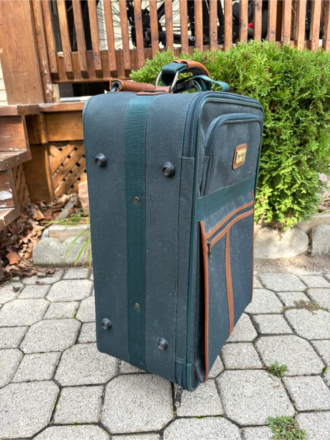 Vintage Ricardo Beverly Hills Carry-on suitcase image indicator(4)