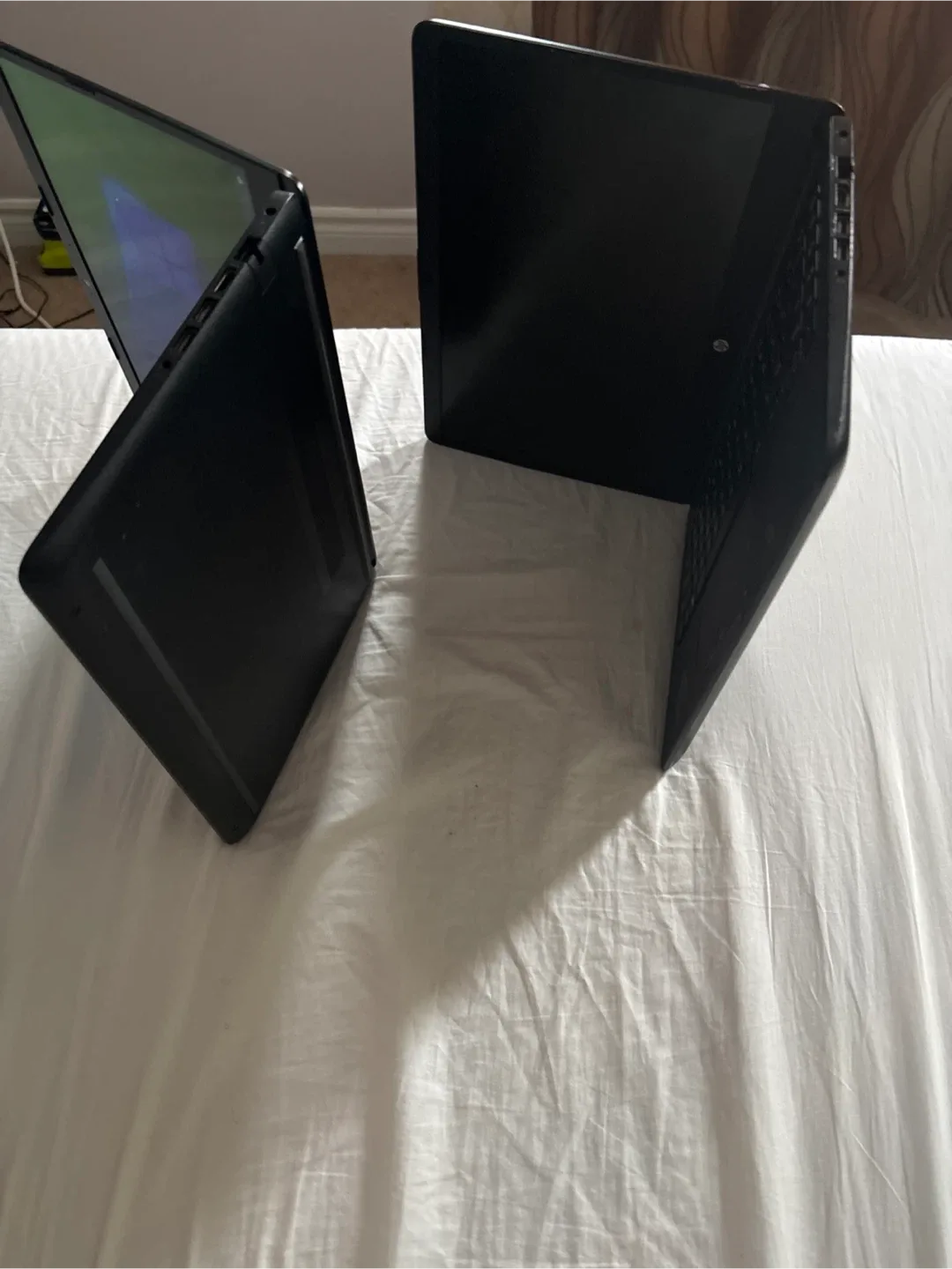 2 HP Laptop - Black image indicator(4)