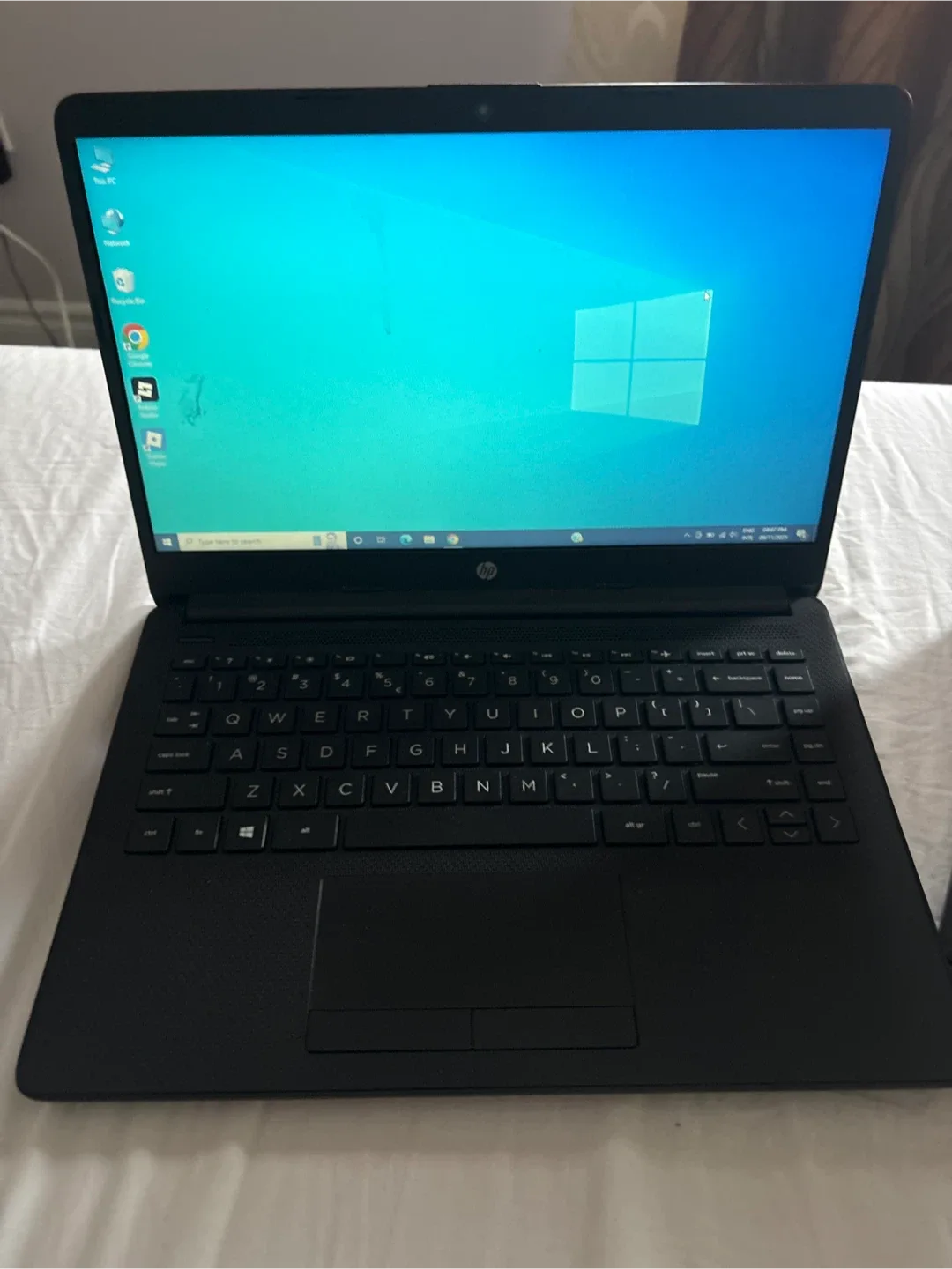 2 HP Laptop - Black image indicator(2)