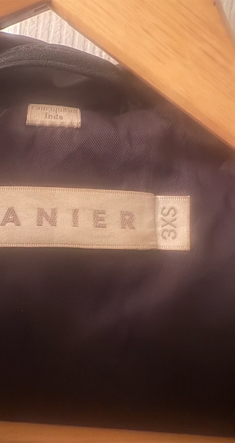 Danier Black Leather Jacket - Size 3   Xsmall - photo 2