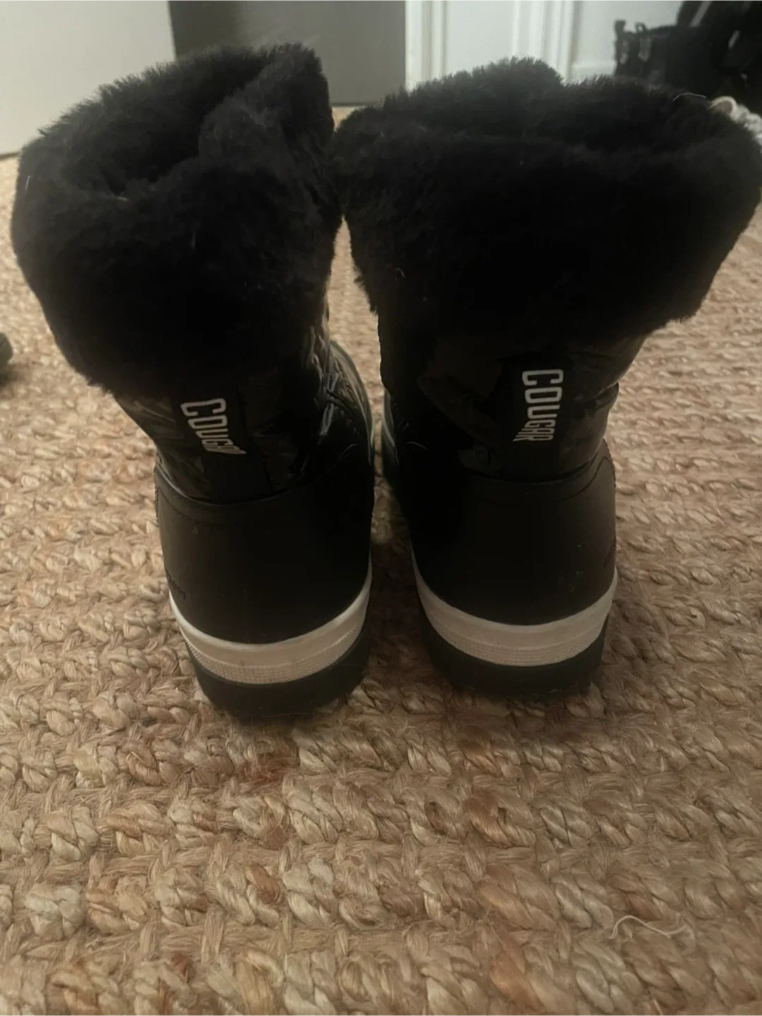 Cougar Mizzy Black Winter Boots - Size 3 (US) image indicator(2)