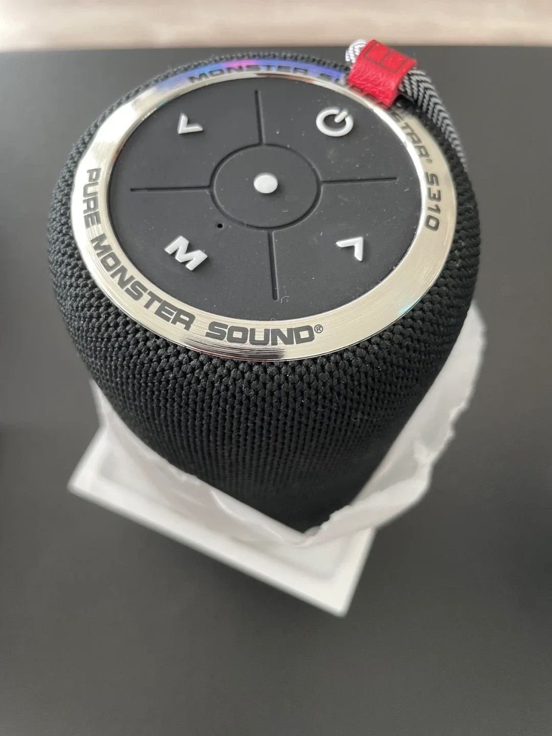 Monster Superstar S310 Bluetooth -Like New! image indicator(4)