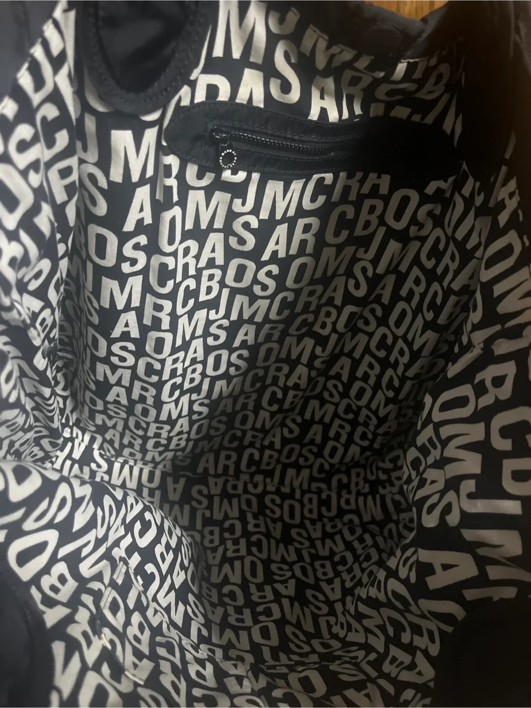 Marc Jacobs Black Quilted Tote Bag image indicator(3)