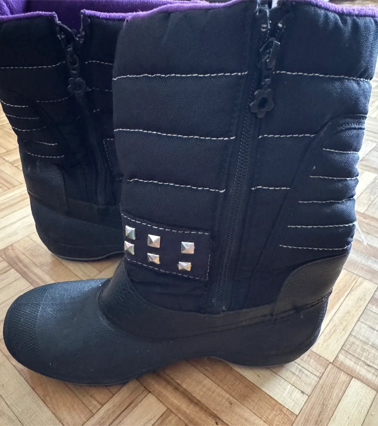Black & Purple Winter Boots - Size 8 image indicator(3)