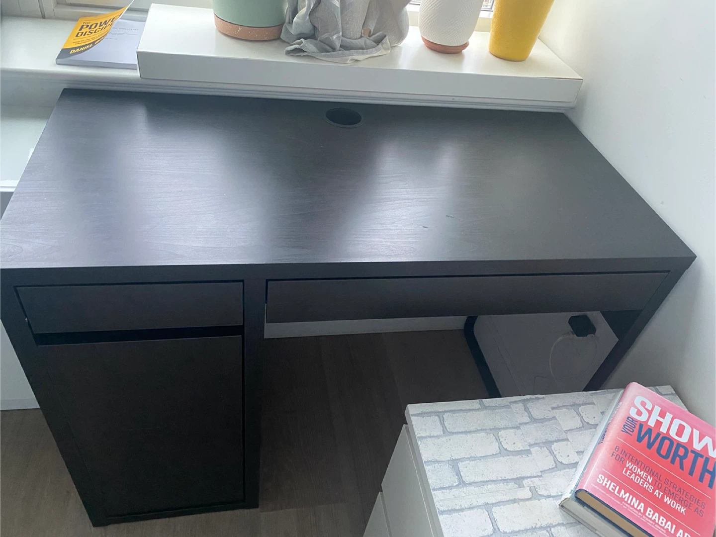 IKEA Micke Desk - Dark Brown - photo 3