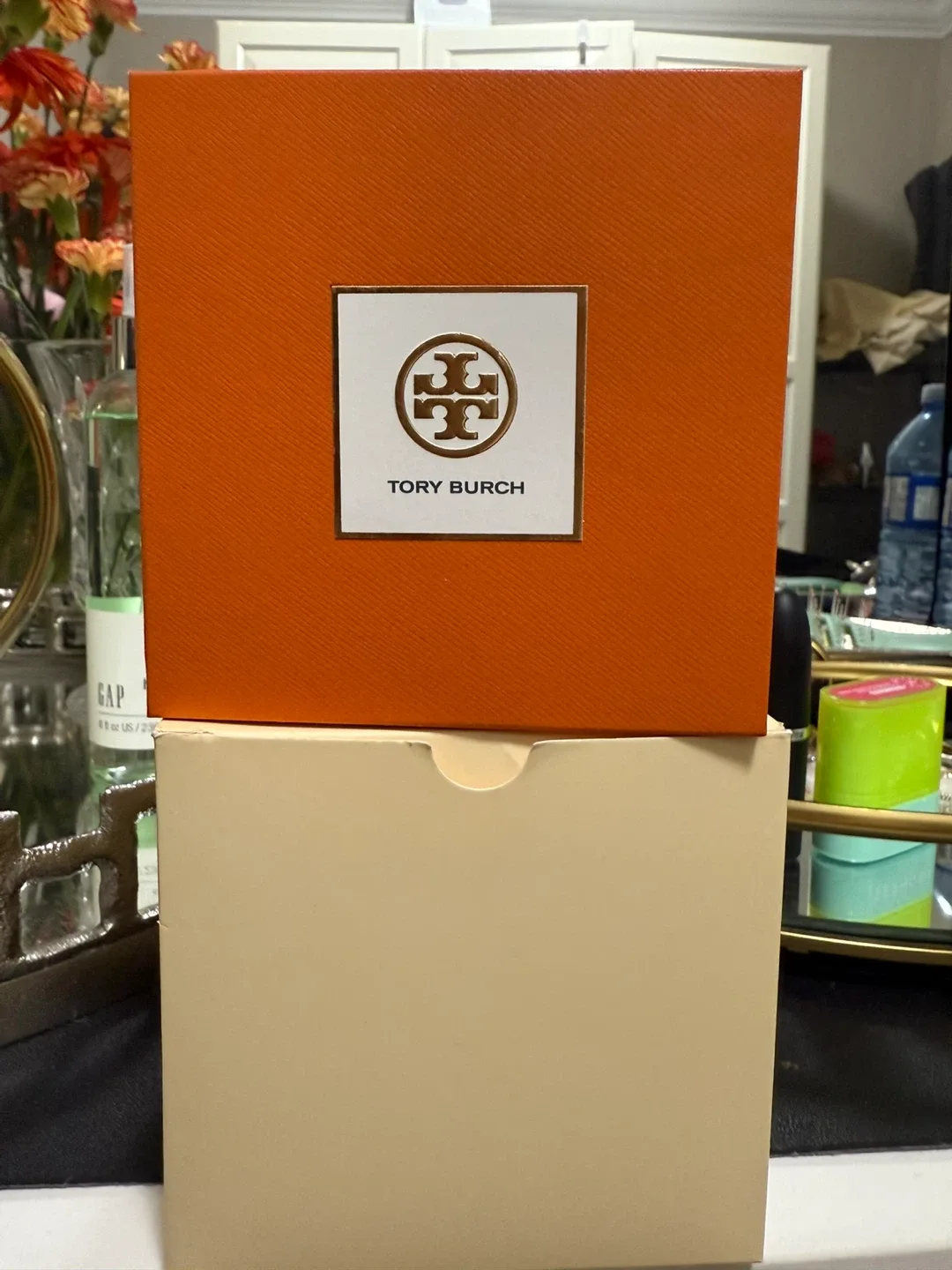 Tory Burch TBW2100 Gold Watch with Extra Bands image indicator(3)