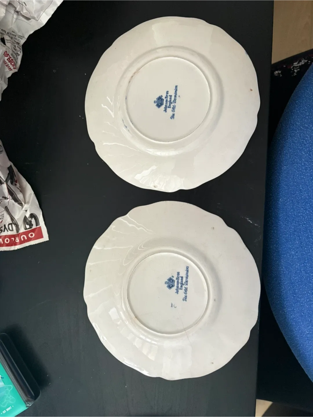 2 Wedgwood England Old Dominion Plates image indicator(2)