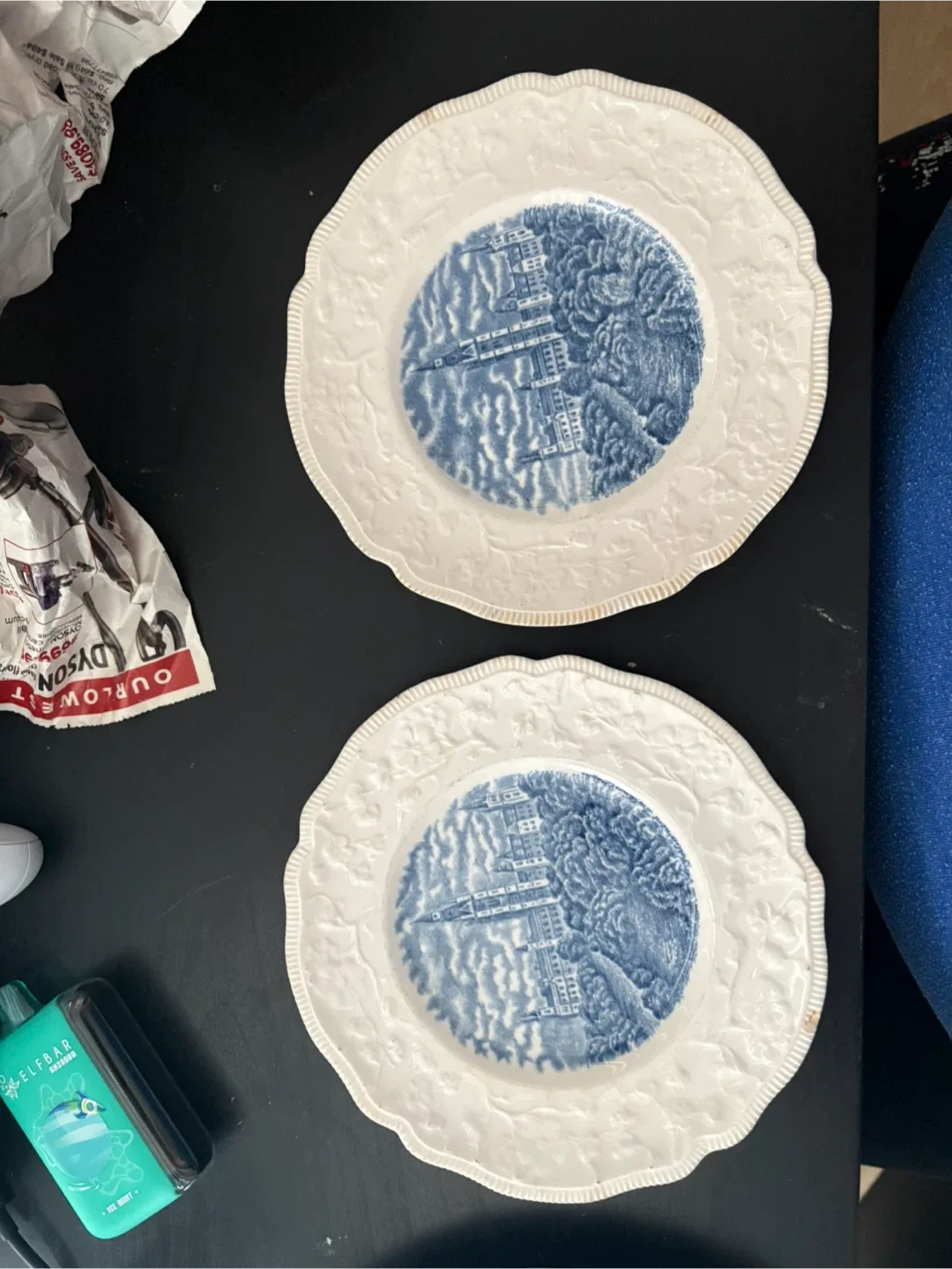 2 Wedgwood England Old Dominion Plates