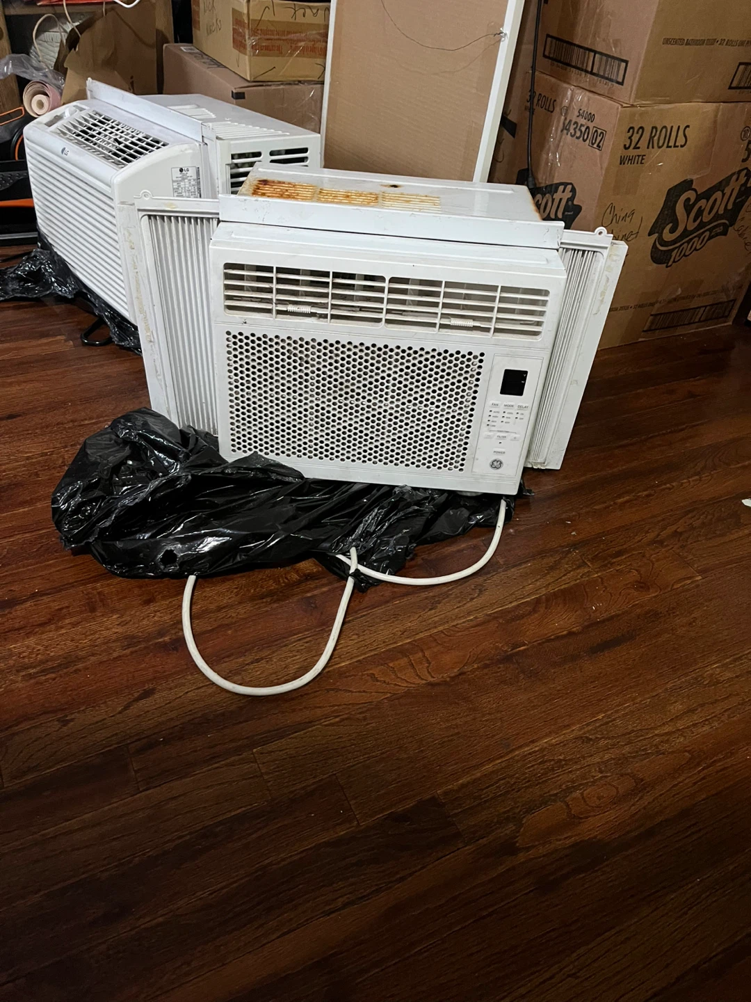 LG Window Air Conditioner and another one with remote - photo 2