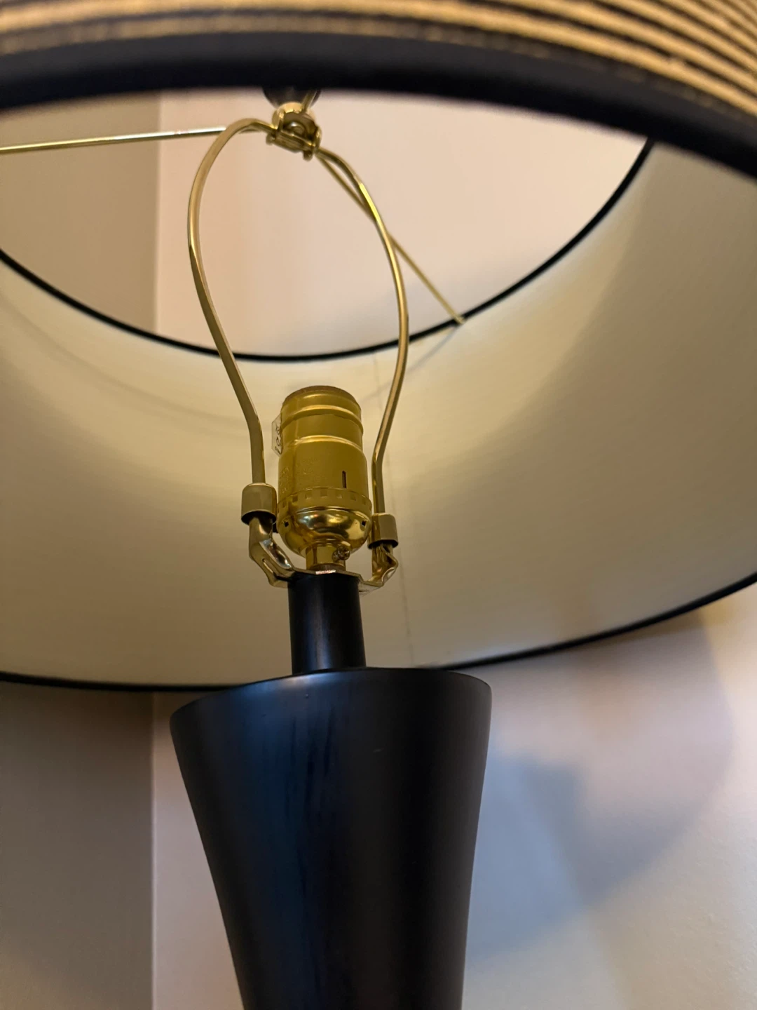 Stylish Set of 2 Black & Gold Accent Lamps - photo 2
