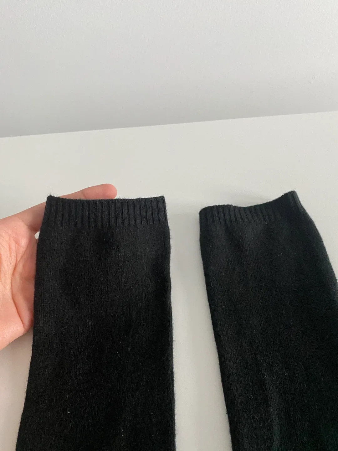 Set of 2 Long Socks image indicator(3)
