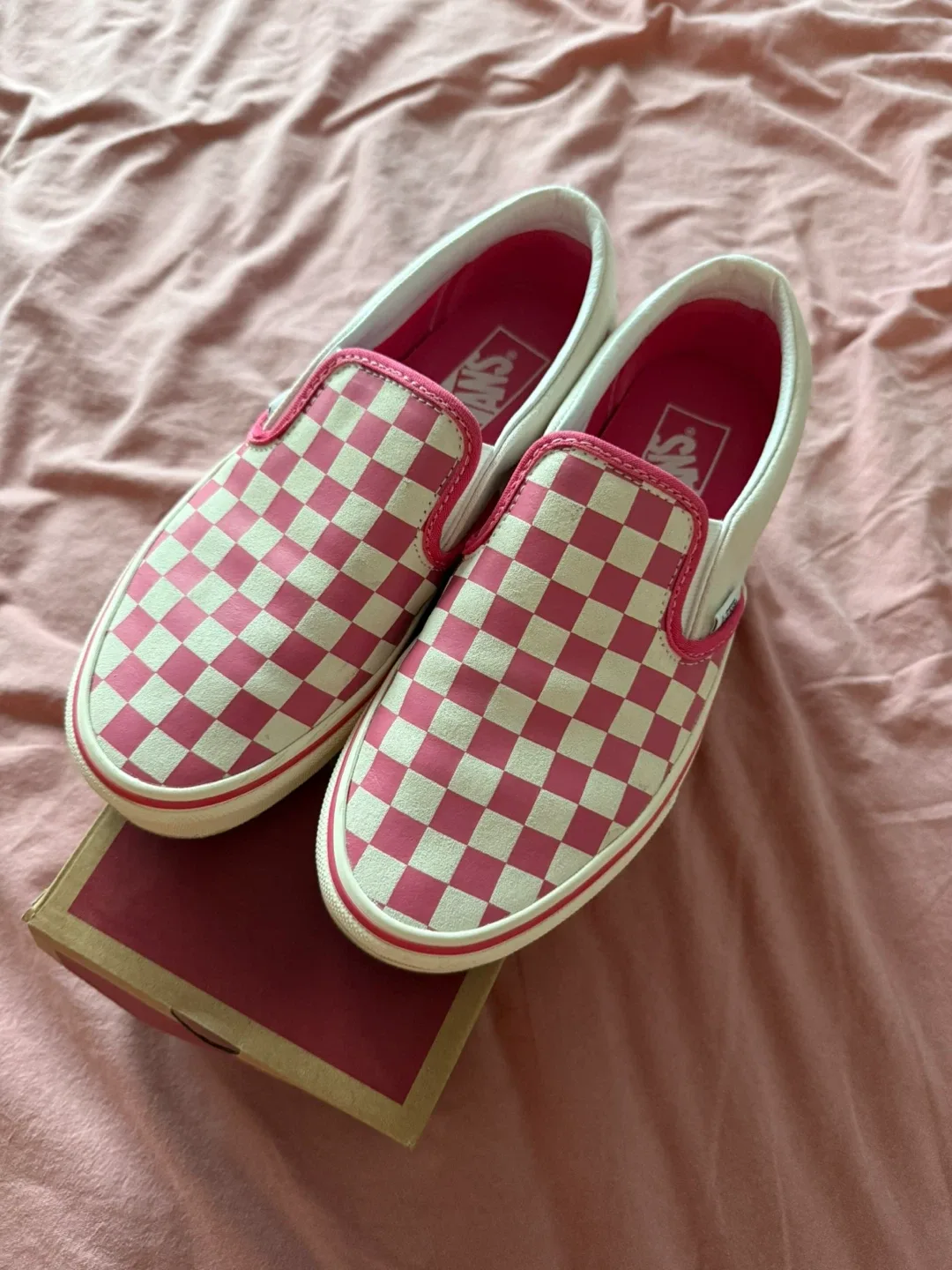 Vans Classic Slip-On Checkerboard Pink/White - US 6 image indicator(3)