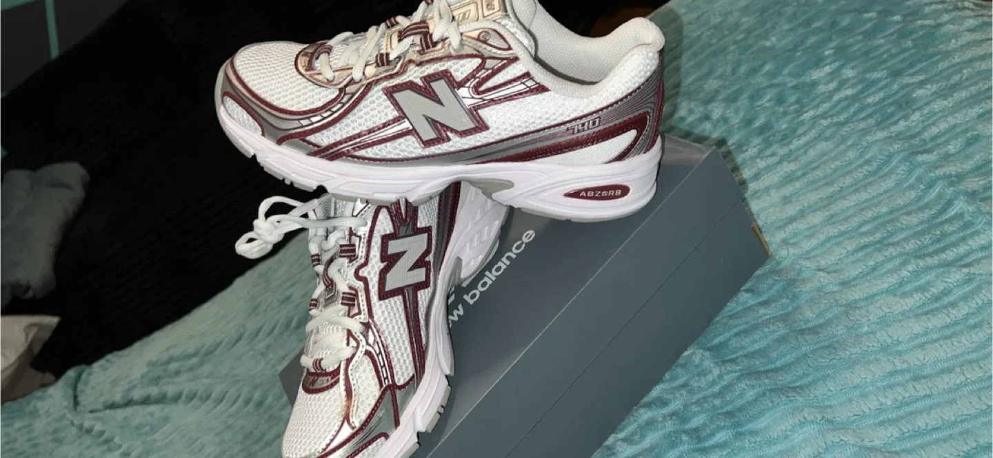 🥕New Balance 740 White Red Women's Size 7.5