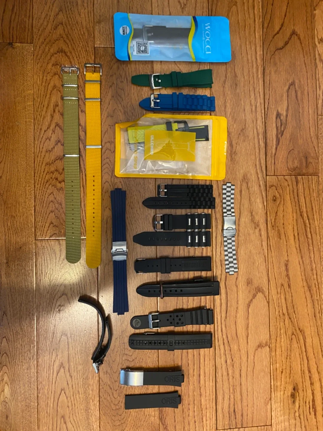 Watch Straps: Oris, Wocci, Ullchro image indicator(5)