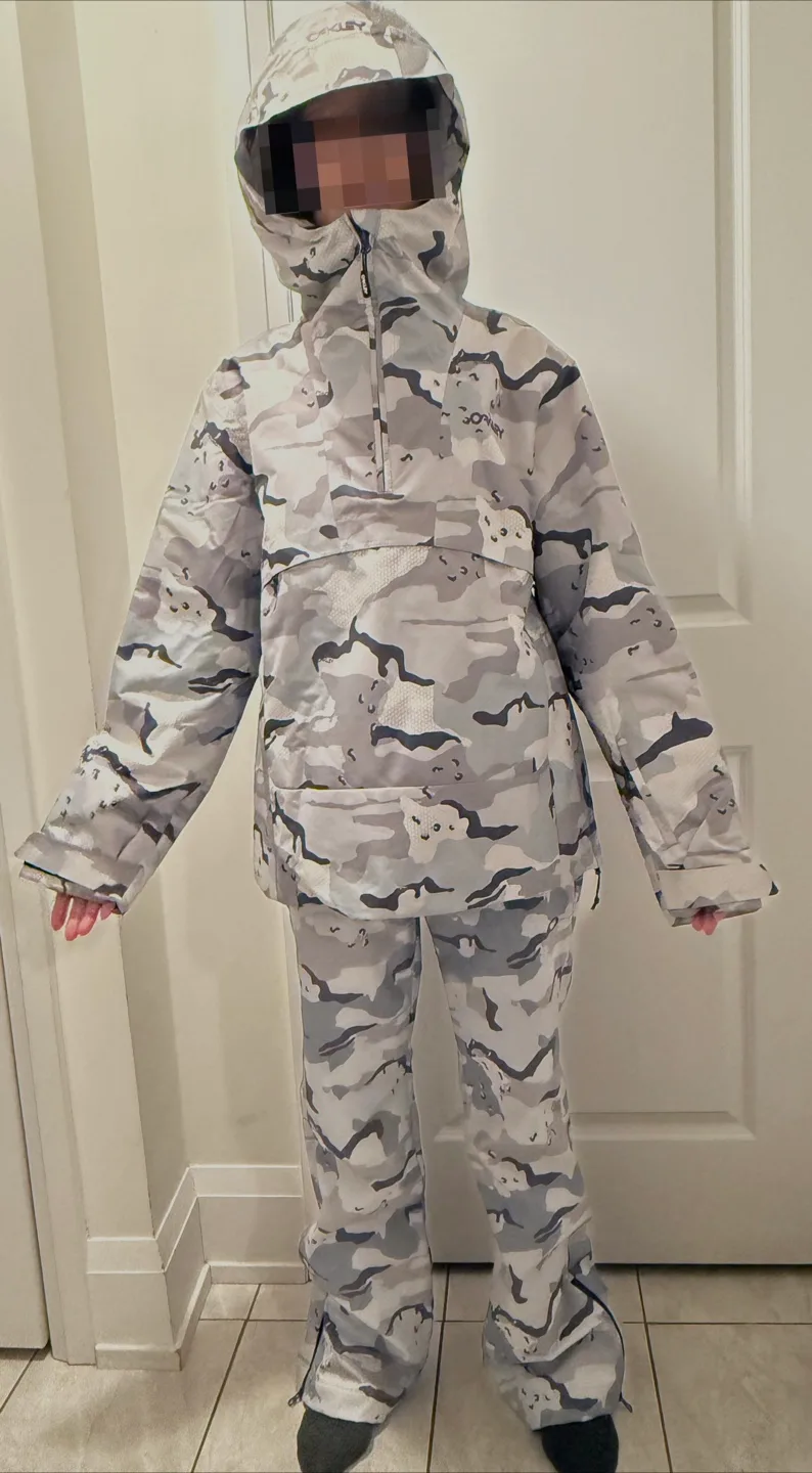 Oakley Camo Snow Suit image indicator(2)
