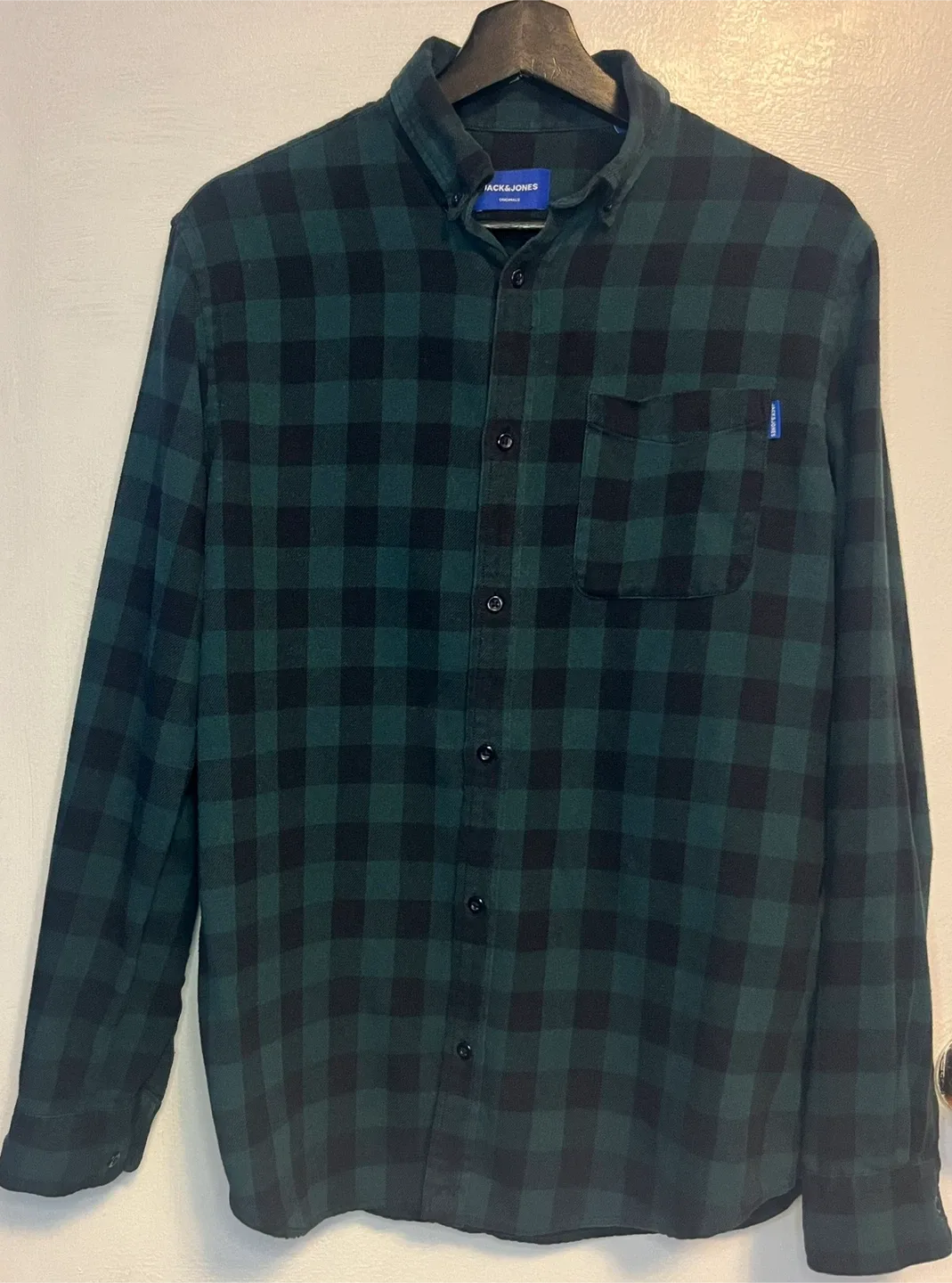 Men’s Shirts - Size Medium image indicator(3)