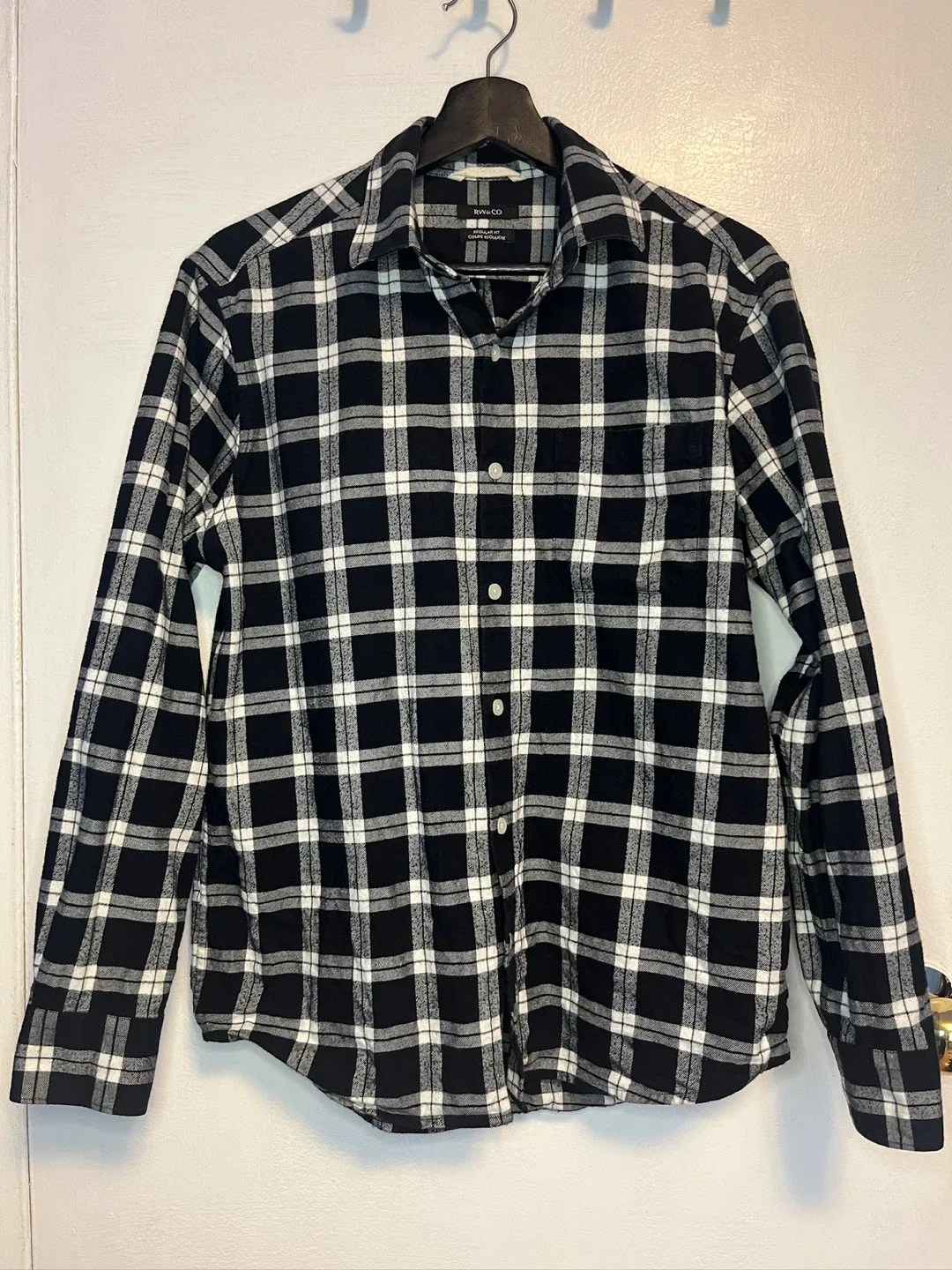 Men’s Shirts - Size Medium image indicator(2)