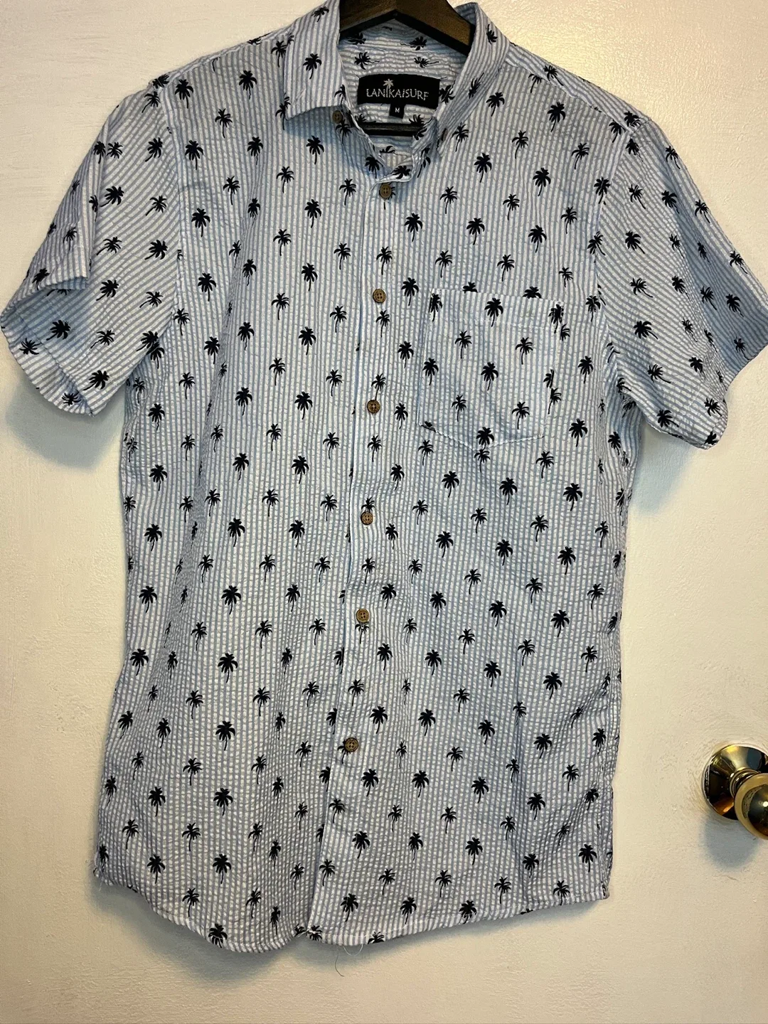 Men’s Shirts - Size Medium image indicator(4)