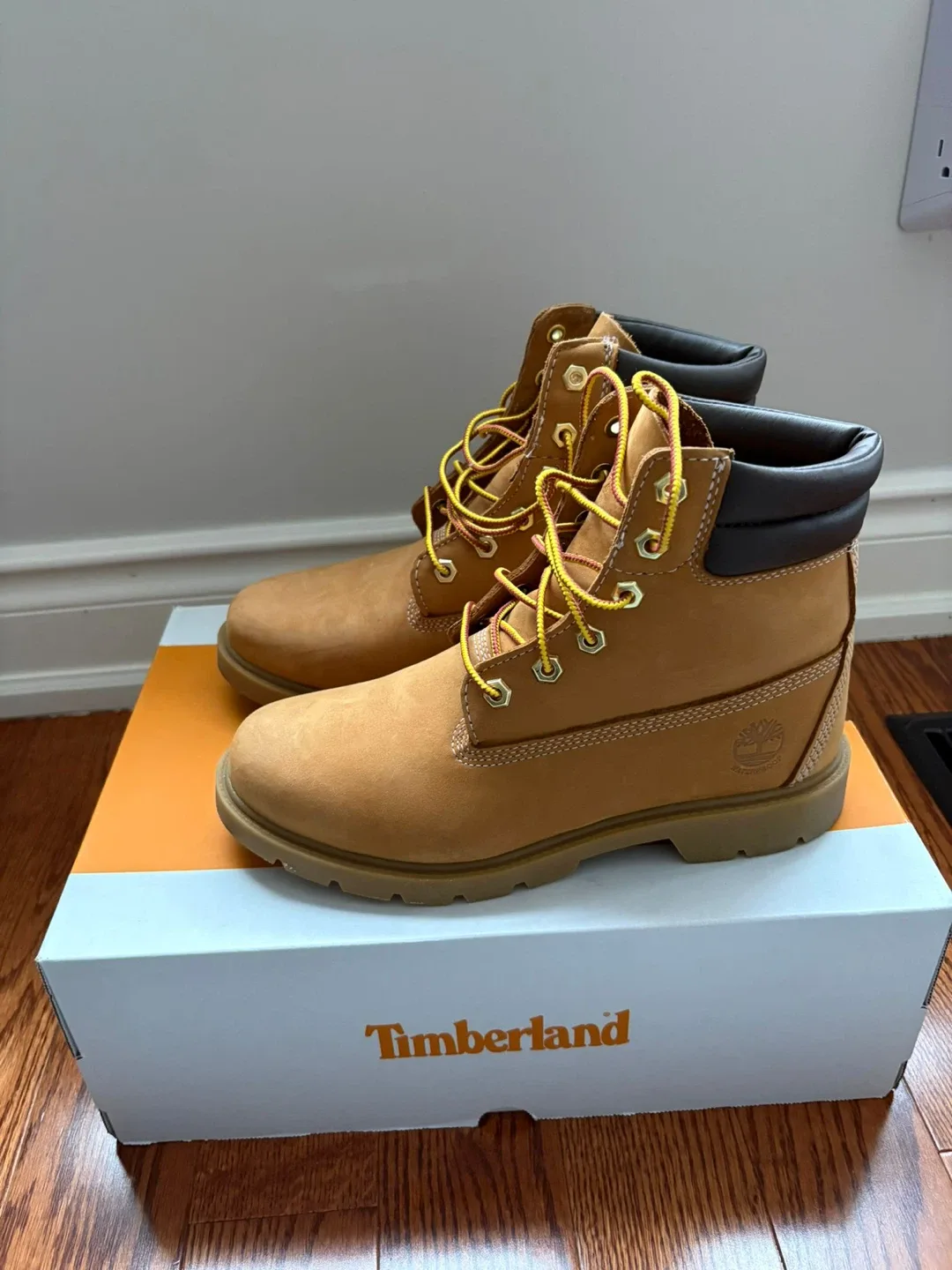 Timberland Classic Leather Boots women image indicator(3)